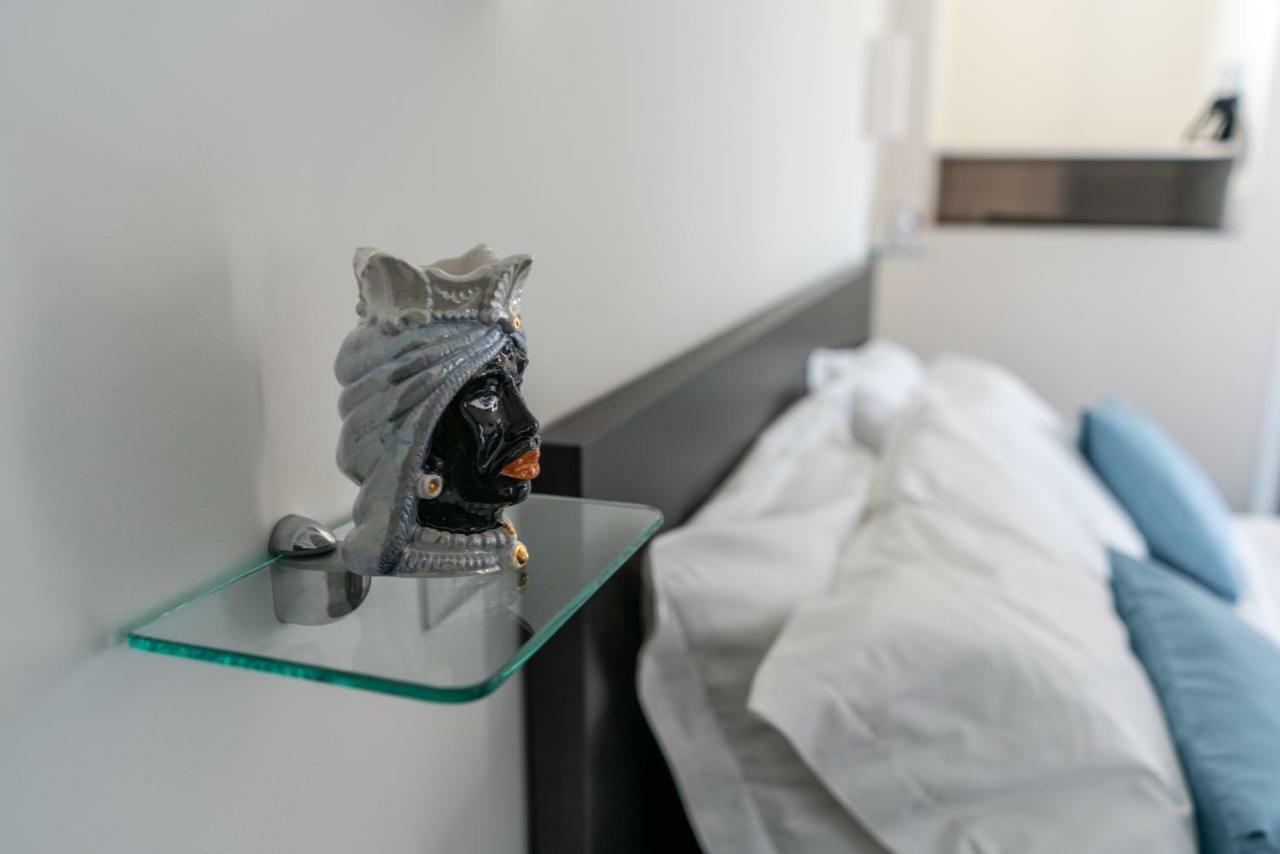 Marranzanu Rooms サンタ・テレーザ・ディ・リーヴァ エクステリア 写真